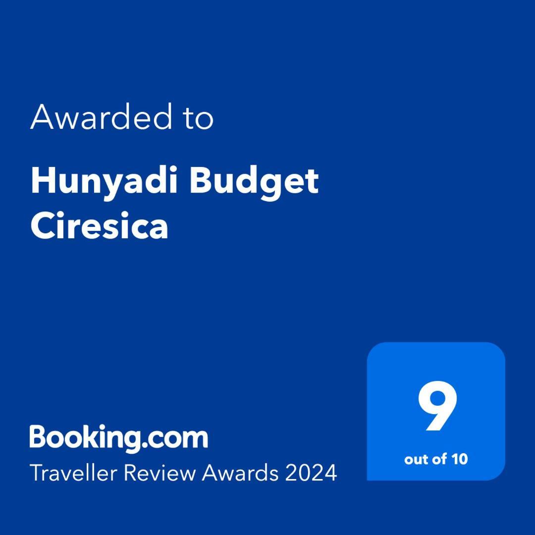 Hunyadi Budget Ciresica Sibiu Luaran gambar